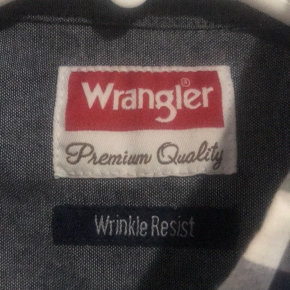Wrangler shirt - Picture 2 of 3